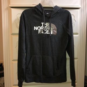 North Face Fitted Pullover